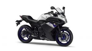2015-Yamaha-XJ6-Diversion-F-EU-Race-Blu-Studio-001