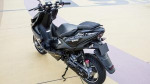 2016-Yamaha-AER50N-EU-Power-Black-Detail-012