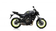 2016-Yamaha-MT-07-EU-Night-Fluo-Studio-002