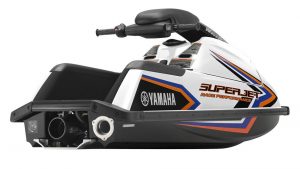 2016-Yamaha-SuperJet-EU-Pure-White-with-Orange-and-Blue-Detail-003