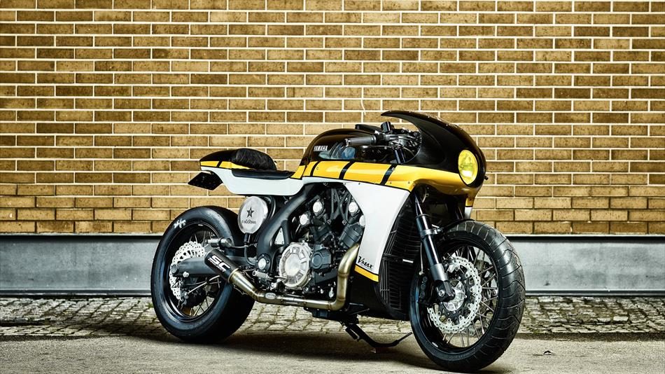 2016_YAM_VMAXGASOLINE_EU_CUSTOM_STA_002_gal_worlds_full_tcm216-640994